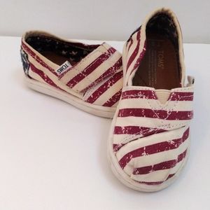 Toms Toddler Classic Americana flag shows sz 5